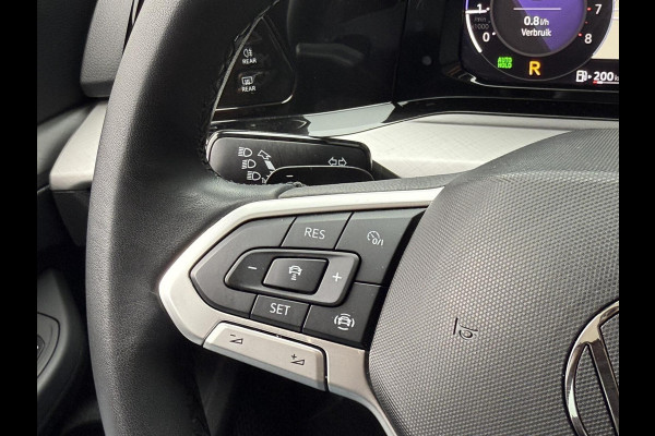 Volkswagen Golf 1.0 eTSI DSG R-Line Acc|Camera|CarPlay|Dodehoek|Navi