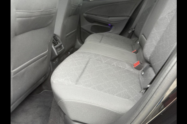 Volkswagen Golf 1.0 eTSI DSG R-Line Acc|Camera|CarPlay|Dodehoek|Navi