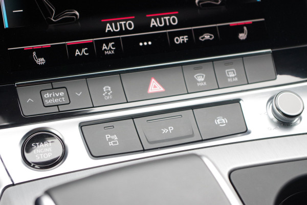 Audi A6 Limousine 55 TFSI e 367 PK Quattro S-Line Competion Pro Line, 360 Camera, Adap. Cruise Control, Stuurverwarming, Carplay