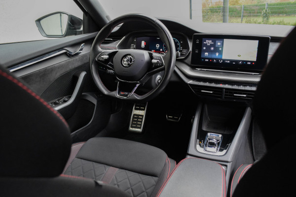 Škoda Octavia Combi 1.4 TSI RS iV PHEV Business / Standkachel/ Virtual Cockpit/ Adaptive Cruise Control/ Trekhaak/ 190kW (259PK)