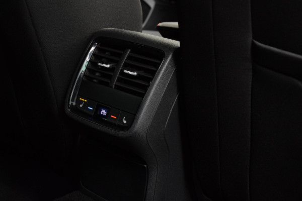 Škoda Octavia Combi 1.4 TSI RS iV PHEV Business / Standkachel/ Virtual Cockpit/ Adaptive Cruise Control/ Trekhaak/ 190kW (259PK)