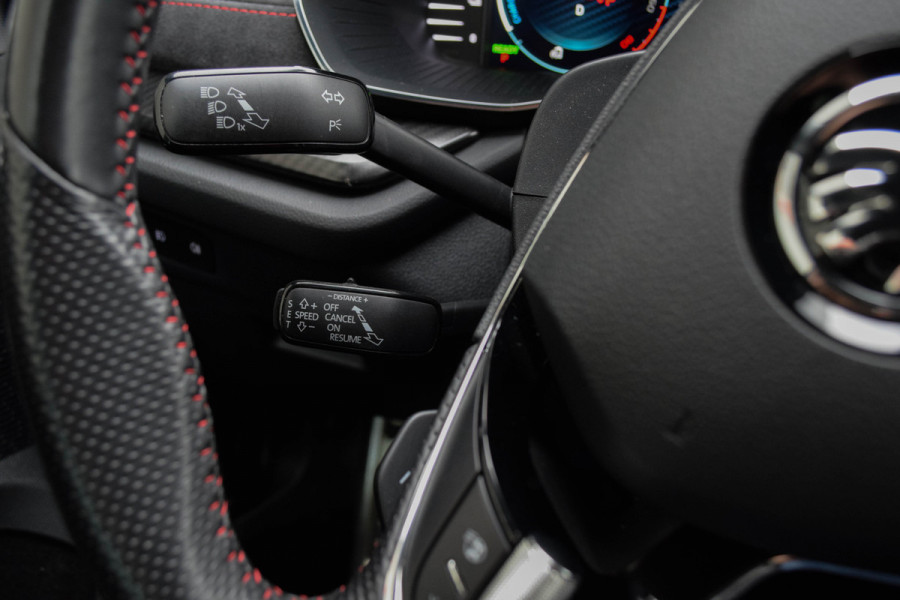 Škoda Octavia Combi 1.4 TSI RS iV PHEV Business / Standkachel/ Virtual Cockpit/ Adaptive Cruise Control/ Trekhaak/ 190kW (259PK)