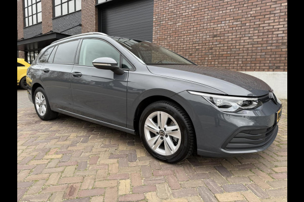 Volkswagen Golf Variant 1.0 eTSI Life / Cruise control adaptief / NAVI + Apple CarPlay - Android / Stuur-Stoel Verwarming + Veloer