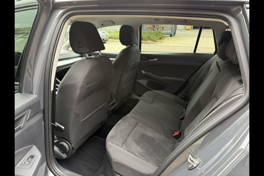 Volkswagen Golf Variant 1.0 eTSI Life / Cruise control adaptief / NAVI + Apple CarPlay - Android / Stuur-Stoel Verwarming + Veloer