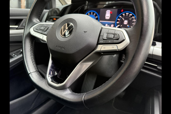 Volkswagen Golf Variant 1.0 eTSI Life / Cruise control adaptief / NAVI + Apple CarPlay - Android / Stuur-Stoel Verwarming + Veloer