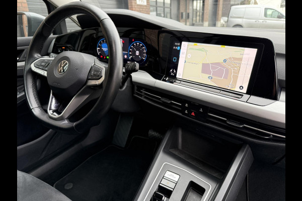 Volkswagen Golf Variant 1.0 eTSI Life / Cruise control adaptief / NAVI + Apple CarPlay - Android / Stuur-Stoel Verwarming + Veloer
