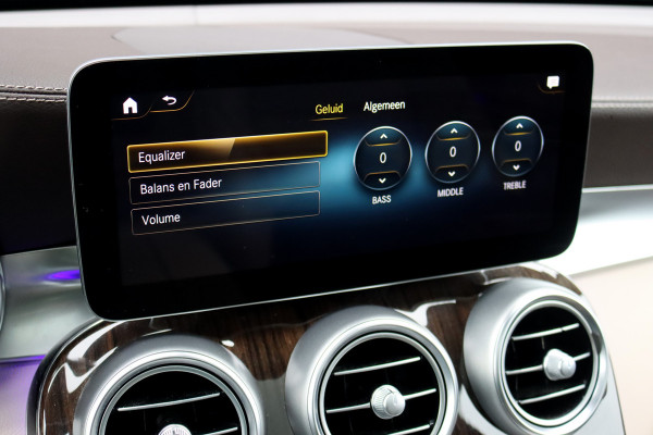 Mercedes-Benz GLC 300e 4MATIC Premium Plus | Distronic+ | Panoramadak | Memory | Leder | Trekhaak | Camera | Sfeerverlichting | Augmented Reality | Stoelverwarming |
