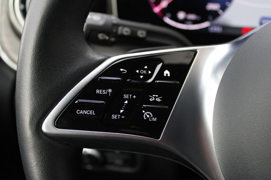 Mercedes-Benz V-Klasse 300 Benzine!! / Lang / AMG / DC / Burmester / Elec Stoel / Vol Opties / NIEUWSTAAT