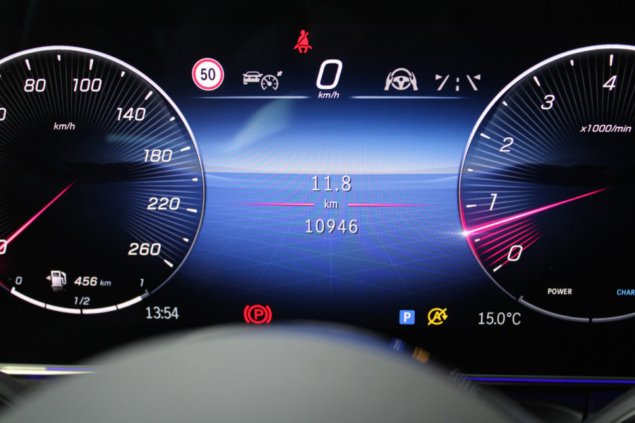 Mercedes-Benz V-Klasse 300 Benzine!! / Lang / AMG / DC / Burmester / Elec Stoel / Vol Opties / NIEUWSTAAT