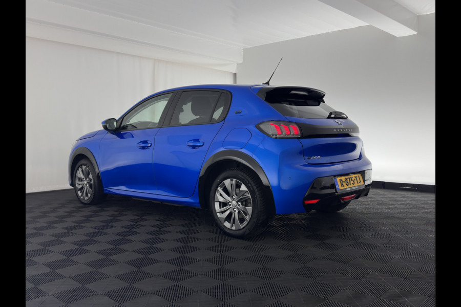 Peugeot e-208 EV Allure 50 kWh {SOH-91%} Aut *FULL-LED | DIGI-COCKPIT | BLINDSPOT | CAMERA | NAVI-FULLMAP | LANE-ASSIST | KEYLESS | DAB | CCS-FASTLOADER | TOP-VIEW | AMBIENT-LIGHT | 17"ALU*