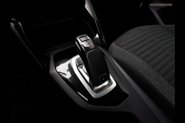 Peugeot 208 1.2 PureTech Active Pack Sportive (APPLE CARPLAY,LED,PARKEERSENSOR,CLIMATE,CRUISE,LANE ASSIST,NIEUWE APK,TOPCONDITIE)