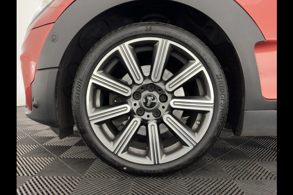 MINI Clubman 2.0 Cooper S ALL4 Premier Plus JCW (INCL-BTW) Aut * PANO | LUXURY-LEATHER | FULL-LED | HEATED-SPORTSEATS | DIGI-COCKPIT | AMBIENT-LIGHT | PRIVACY-GLASS | HEAD-UP | PDC | CAMERA | DAB  | KEYLESS | TOWBAR | 18"ALU*