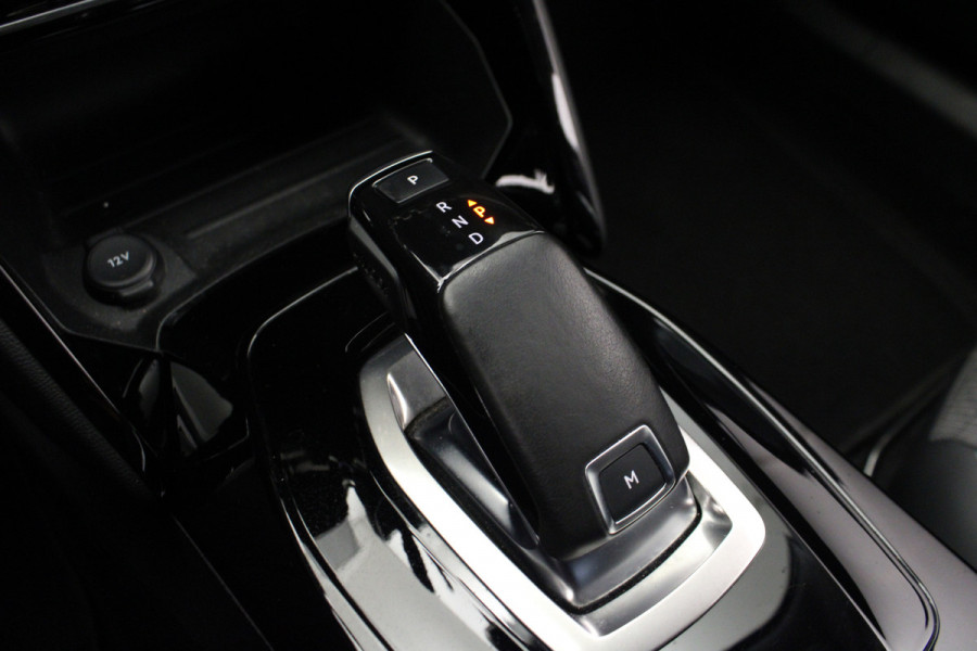 Peugeot 2008 1.2 PureTech Allure |Navi|Camera|