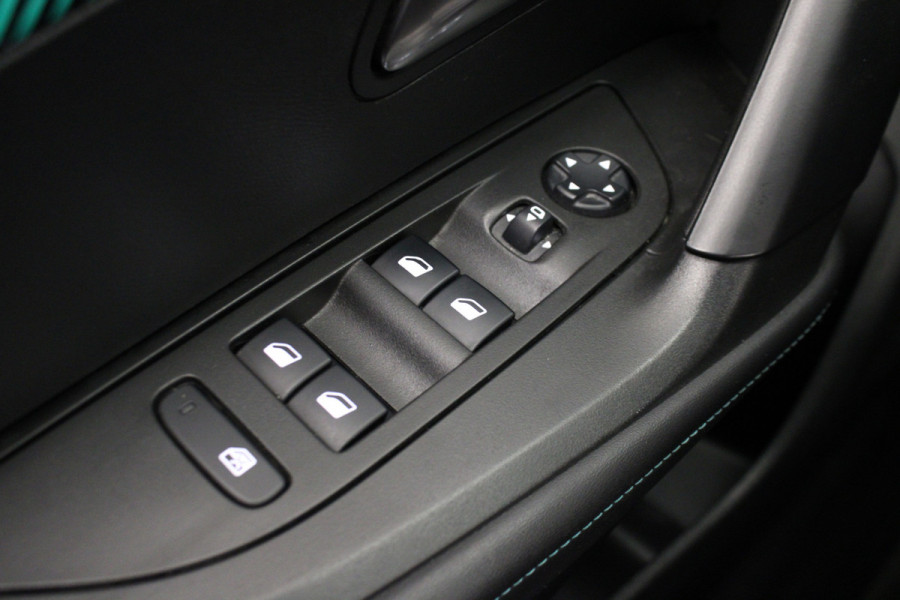 Peugeot 2008 1.2 PureTech Allure |Navi|Camera|
