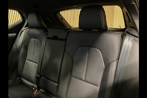 Volvo XC40 Recharge P8 AWD R-Design|TREKH.|LEDER|ELEK. KLEP|ACC|CARPLAY|CAMERA|CLIMATE+CRUISE CONTROL|NL-AUTO|NAP|INCL.BTW|1e EIG|