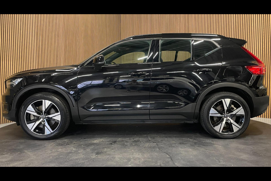 Volvo XC40 Recharge P8 AWD R-Design|TREKH.|LEDER|ELEK. KLEP|ACC|CARPLAY|CAMERA|CLIMATE+CRUISE CONTROL|NL-AUTO|NAP|INCL.BTW|1e EIG|