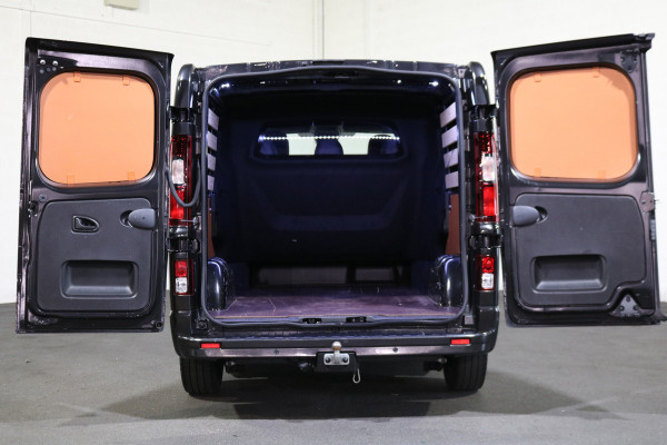 Renault Trafic 2.0 dCi 150pk L2 H1 DC Luxe Black Edition