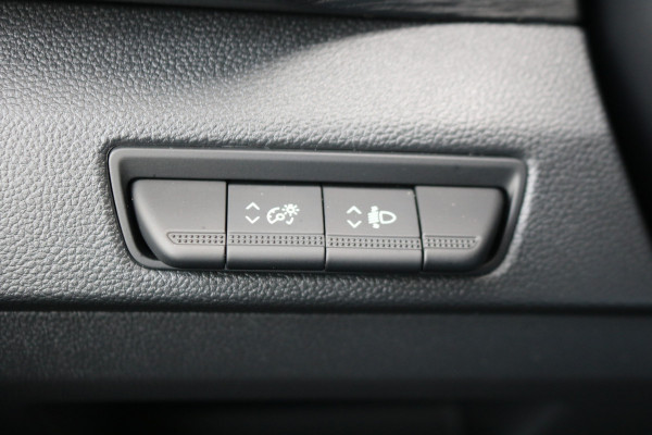 Renault Trafic 2.0 dCi 150pk L2 H1 DC Luxe Black Edition