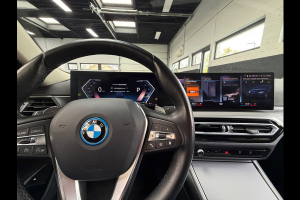 BMW 3-serie 320e LCI |Facelift | Widescreen | 2 sets velgen | Plug-in | NL Auto | NAP