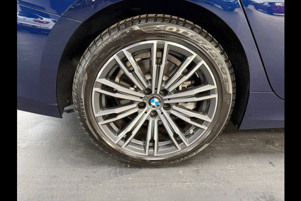 BMW 3-serie 320e LCI |Facelift | Widescreen | 2 sets velgen | Plug-in | NL Auto | NAP