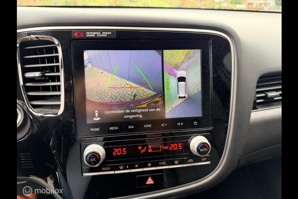 Mitsubishi Outlander 2.4 PHEV Instyle trekhaak side skirts