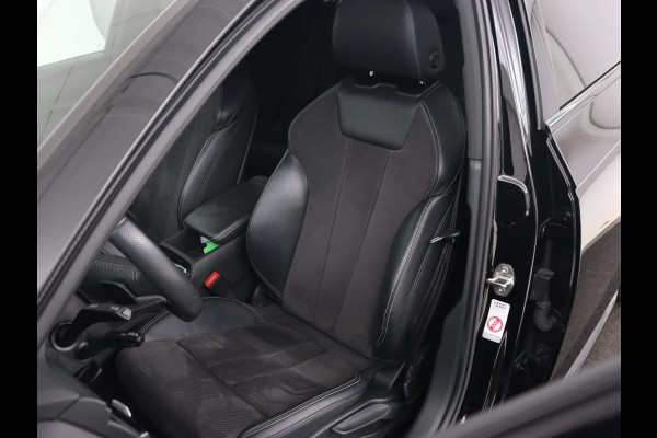 Audi A4 40 TFSI Sport S Line Black Edition | Stoelverwarming | Adaptive cruise | Keyless | Virtual Cockpit | Carplay | Half leder | Navigatie | Full LED | 19'' | Sportstoelen | Sfeerverlichting
