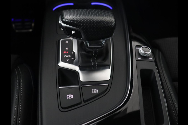 Audi A4 40 TFSI Sport S Line Black Edition | Stoelverwarming | Adaptive cruise | Keyless | Virtual Cockpit | Carplay | Half leder | Navigatie | Full LED | 19'' | Sportstoelen | Sfeerverlichting