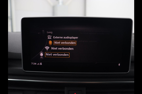 Audi A4 40 TFSI Sport S Line Black Edition | Stoelverwarming | Adaptive cruise | Keyless | Virtual Cockpit | Carplay | Half leder | Navigatie | Full LED | 19'' | Sportstoelen | Sfeerverlichting
