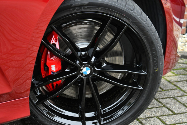 BMW 3 Serie Touring 330e M-Sport Pro LCI-2 Pano Trekh 360 HUD 19inch El-zetels