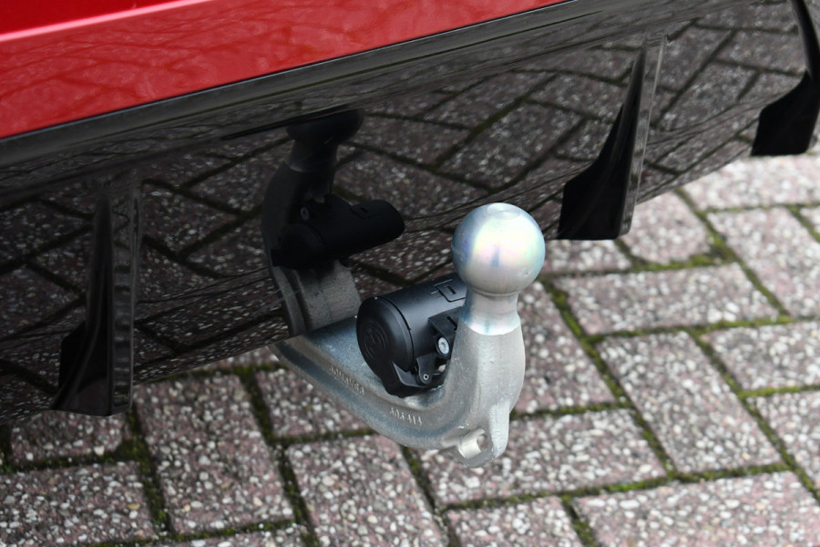 BMW 3 Serie Touring 330e M-Sport Pro LCI-2 Pano Trekh 360 HUD 19inch El-zetels