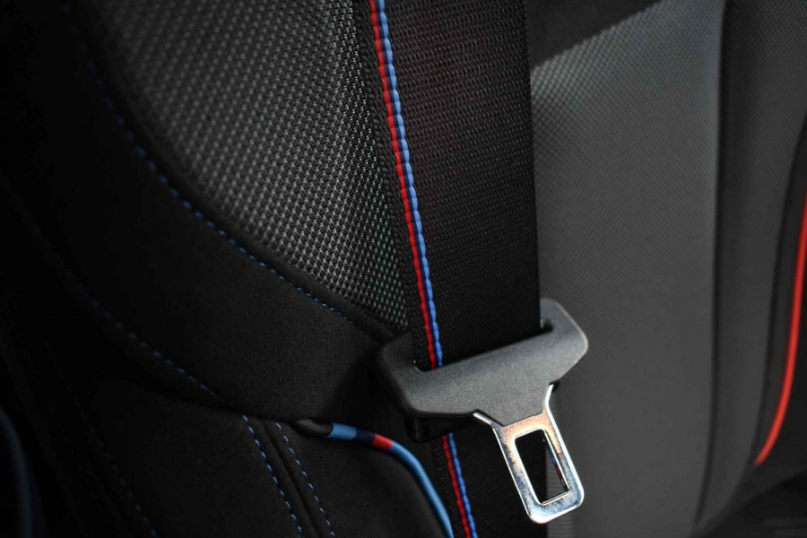 BMW 3 Serie Touring 330e M-Sport Pro LCI-2 Pano Trekh 360 HUD 19inch El-zetels