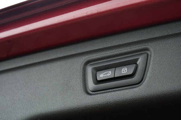 BMW 3 Serie Touring 330e M-Sport Pro LCI-2 Pano Trekh 360 HUD 19inch El-zetels