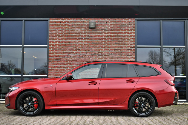 BMW 3 Serie Touring 330e M-Sport Pro LCI-2 Pano Trekh 360 HUD 19inch El-zetels