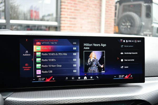 BMW 3 Serie Touring 330e M-Sport Pro LCI-2 Pano Trekh 360 HUD 19inch El-zetels