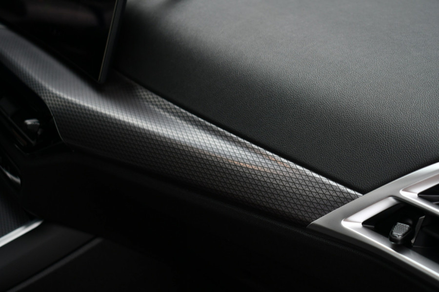 BMW 3 Serie Touring 330e M-Sport Pro LCI-2 Pano Trekh 360 HUD 19inch El-zetels