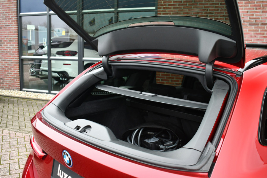 BMW 3 Serie Touring 330e M-Sport Pro LCI-2 Pano Trekh 360 HUD 19inch El-zetels