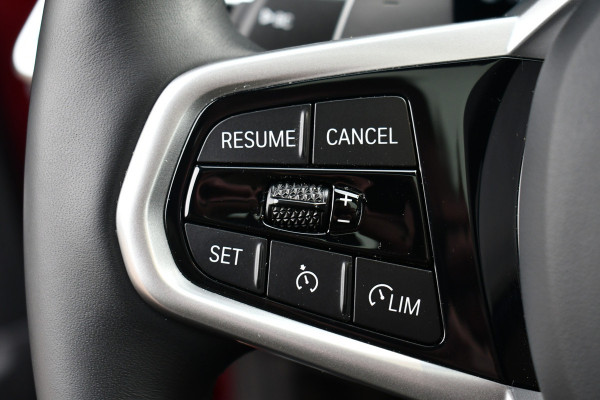 BMW 3 Serie Touring 330e M-Sport Pro LCI-2 Pano Trekh 360 HUD 19inch El-zetels