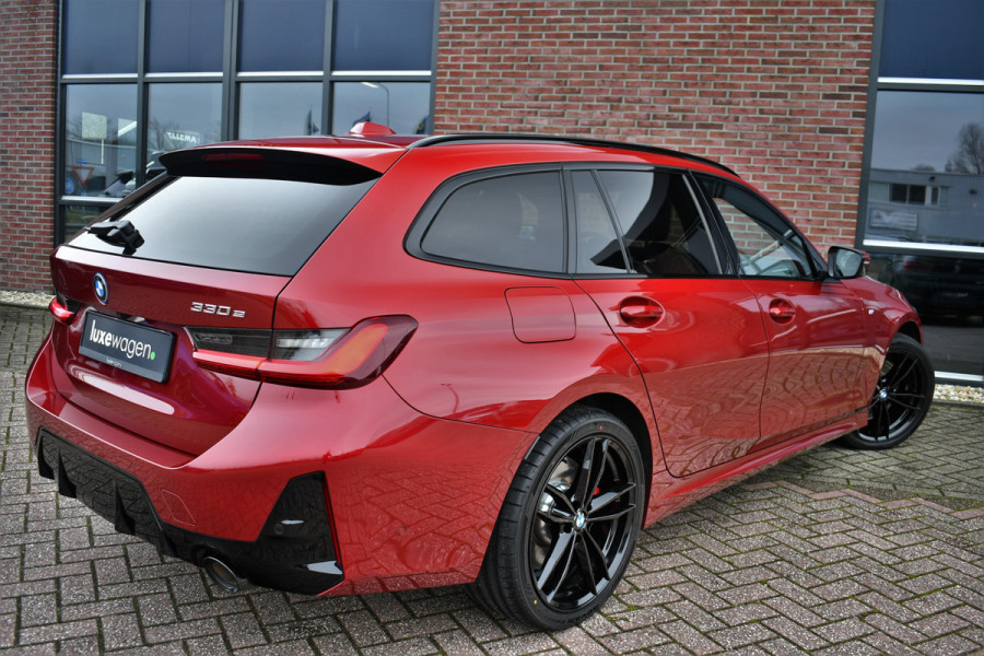 BMW 3 Serie Touring 330e M-Sport Pro LCI-2 Pano Trekh 360 HUD 19inch El-zetels