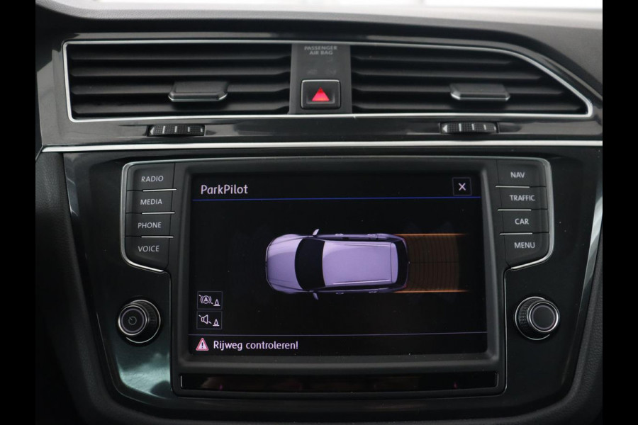 Volkswagen Tiguan 1.4 TSI Highline | Stoelverwarming | Carplay | Adaptief LED | Virtual Cockpit | Navigatie | Adaptive cruise | Parkeerhulp | Climate control