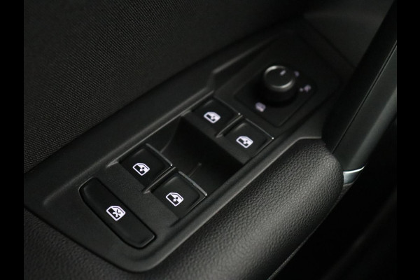 Volkswagen Tiguan 1.4 TSI Highline | Stoelverwarming | Carplay | Adaptief LED | Virtual Cockpit | Navigatie | Adaptive cruise | Parkeerhulp | Climate control