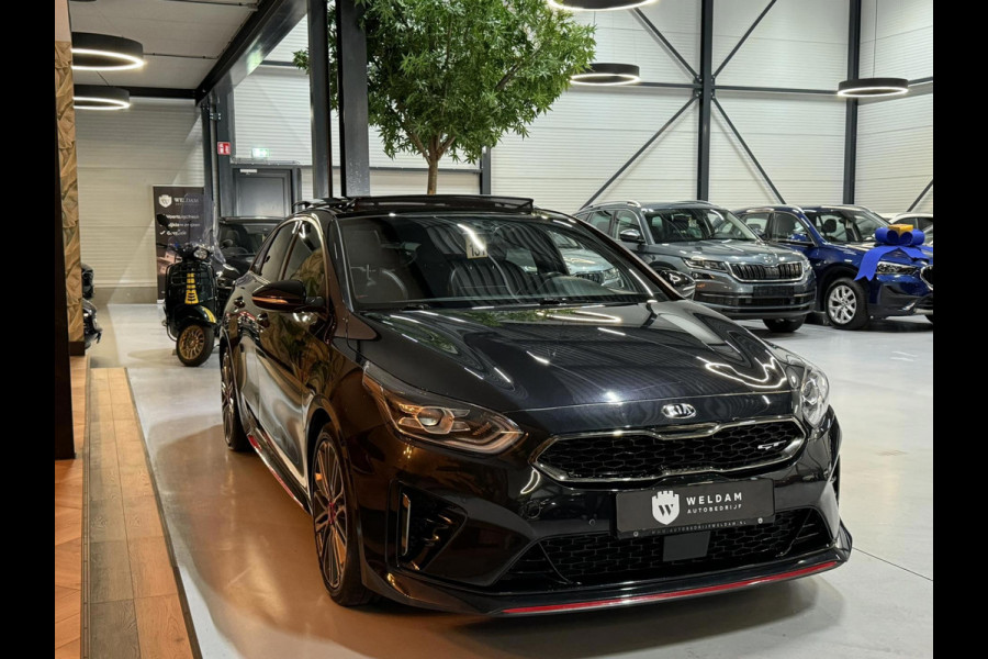 Kia ProCeed 1.6 T-GDI GT Garantie Trekhaak Pano Memory Camera Carplay StuurVW StoelVW Blindspot Elek Achterklep Navi Led Rijklaar