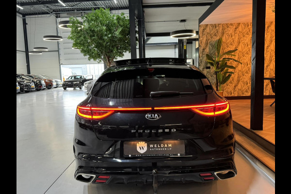 Kia ProCeed 1.6 T-GDI GT Garantie Trekhaak Pano Memory Camera Carplay StuurVW StoelVW Blindspot Elek Achterklep Navi Led Rijklaar