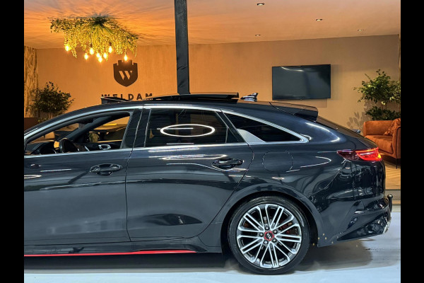 Kia ProCeed 1.6 T-GDI GT Garantie Trekhaak Pano Memory Camera Carplay StuurVW StoelVW Blindspot Elek Achterklep Navi Led Rijklaar
