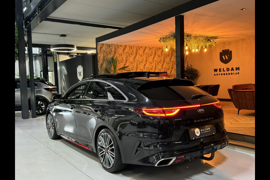 Kia ProCeed 1.6 T-GDI GT Garantie Trekhaak Pano Memory Camera Carplay StuurVW StoelVW Blindspot Elek Achterklep Navi Led Rijklaar