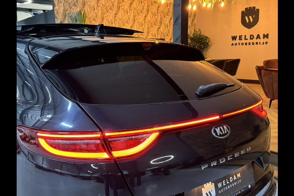 Kia ProCeed 1.6 T-GDI GT Garantie Trekhaak Pano Memory Camera Carplay StuurVW StoelVW Blindspot Elek Achterklep Navi Led Rijklaar
