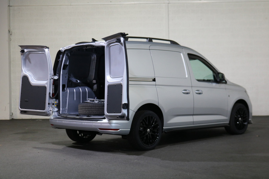 Volkswagen Caddy 2.0 TDI 120pk Automaat Led Airco Camera Black Edition