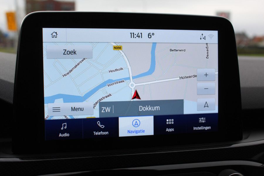 Ford Kuga 2.5-225pk Plug-in Hybrid ST-Line X. Hybride rijden voor een reële prijs ! Adaptive Cruise Control, Stoel- en voorraamverwarming, Climate Control, Metallic lak, Camera v+a, Elektr. achterklep, Side- en lane assist etc.