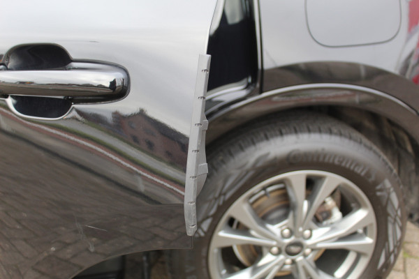 Ford Kuga 2.5-225pk Plug-in Hybrid ST-Line X. Hybride rijden voor een reële prijs ! Adaptive Cruise Control, Stoel- en voorraamverwarming, Climate Control, Metallic lak, Camera v+a, Elektr. achterklep, Side- en lane assist etc.