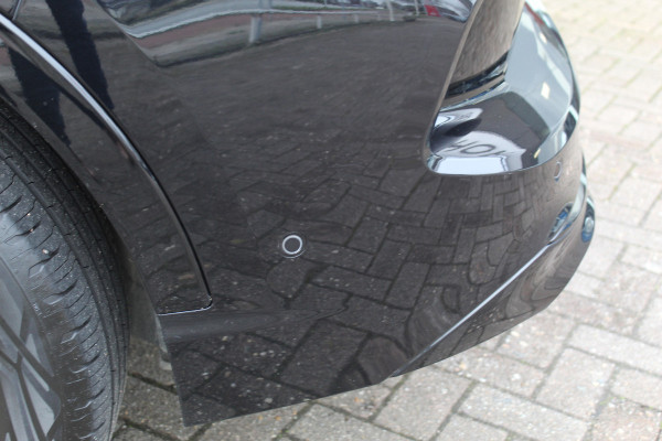 Ford Kuga 2.5-225pk Plug-in Hybrid ST-Line X. Hybride rijden voor een reële prijs ! Adaptive Cruise Control, Stoel- en voorraamverwarming, Climate Control, Metallic lak, Camera v+a, Elektr. achterklep, Side- en lane assist etc.