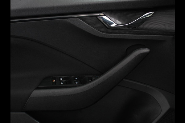 Škoda Kamiq 1.0 TSI 110pk DSG Tour de France Navigatie Apple Carplay/Android Auto Cimate Control Camera Parkeer sensoren Led Adaptive Cruise Control